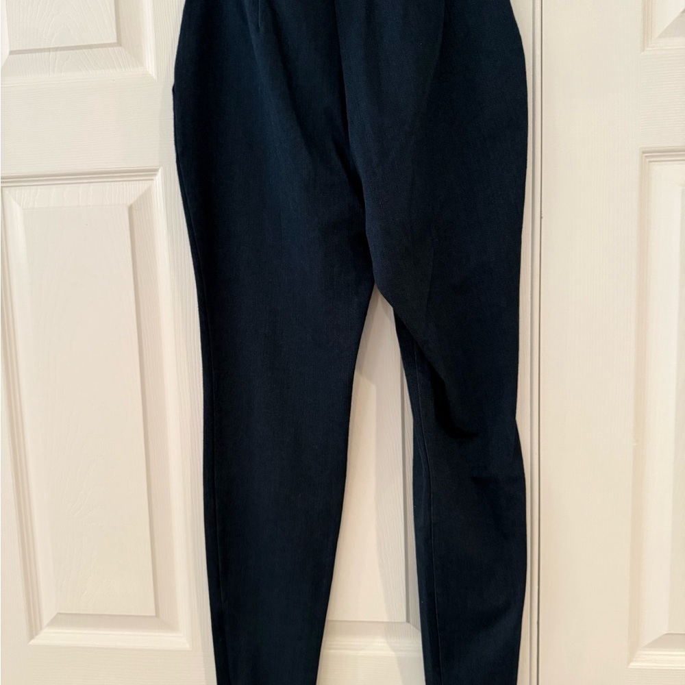 St. John Blue Ankle Cropped Pants Sleek Design